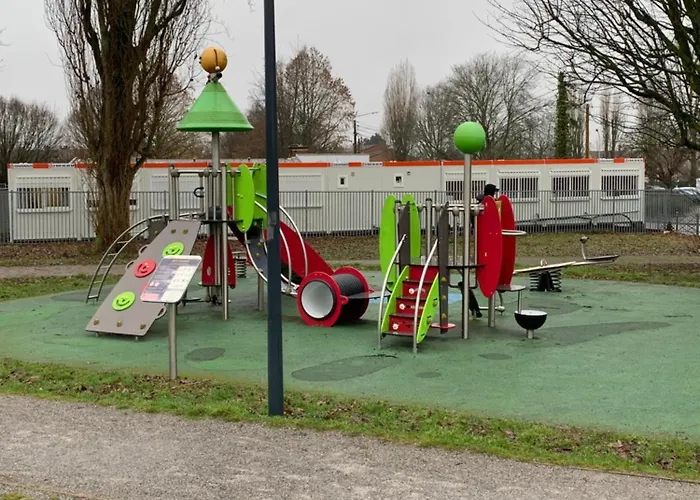 Apartment Charming, Comfortable 3-room Ronchin