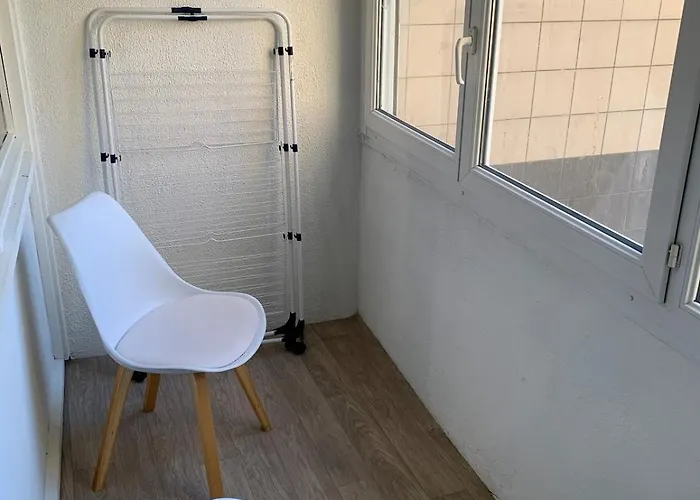 Charming, Comfortable 3-room Lejlighed *