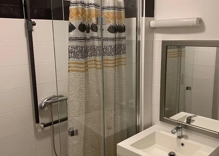 Lejlighed Charming, Comfortable 3-room Ronchin