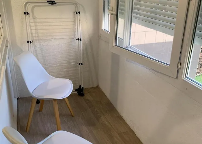 Charming, Comfortable 3-room Lejlighed